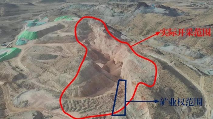 2021年12月11日，督察組使用無人機(jī)拍攝，銅鐵溝礦礦業(yè)權(quán)面積僅6.9畝，越界開采達(dá)182畝，超出26.4倍；實(shí)際開采深度達(dá)35米，遠(yuǎn)超采礦許可證允許開采深度要求
