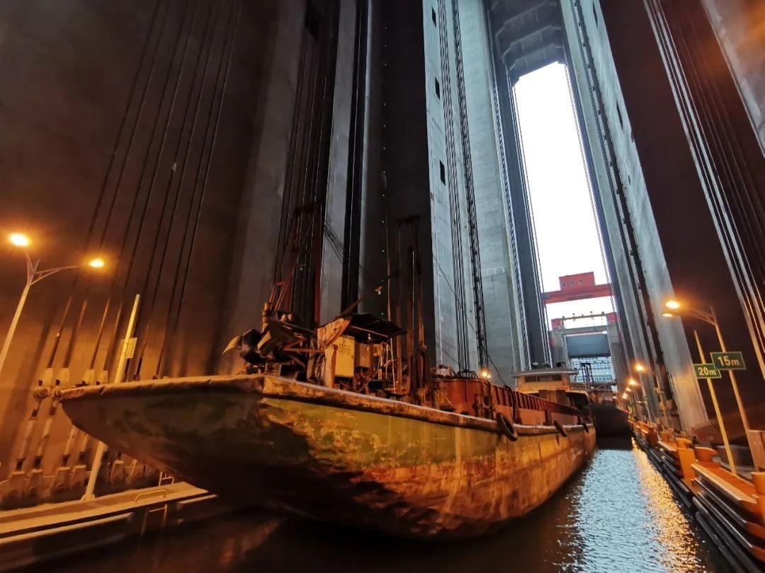 向家壩升船機(jī)船廂。鄭慶攝