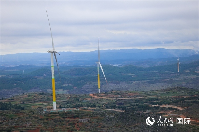 位于云南省曲靖市富源縣的富源西風電基地。（人民網(wǎng) 李發(fā)興攝）