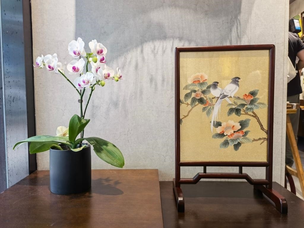 平江路上蘇繡工作室一角。新華社記者 楊依軍 攝