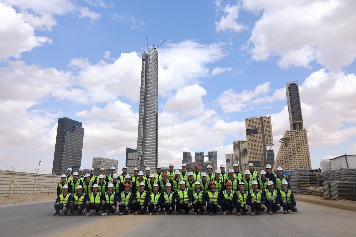 埃及新首都CBD標(biāo)志塔項(xiàng)目青年工程師團(tuán)隊(duì)。 受訪者供圖
