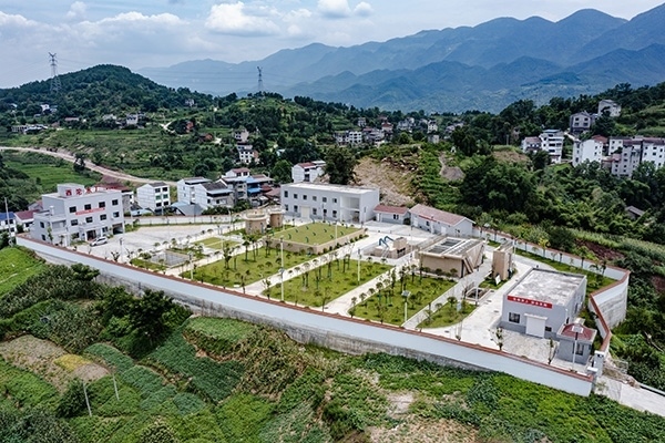 建成后的西沱鎮(zhèn)水廠。受訪者供圖