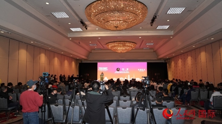 “中國之夜暨消費(fèi)電子發(fā)展論壇”現(xiàn)場。人民網(wǎng)記者 鄧圩攝