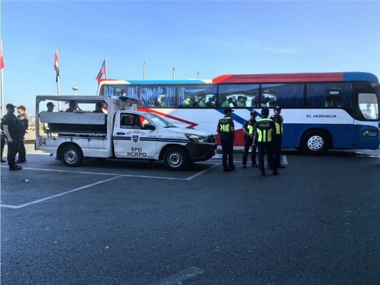 菲反有組織犯罪委員會等部門組織多次聯(lián)合突擊執(zhí)法。駐菲律賓使館供圖