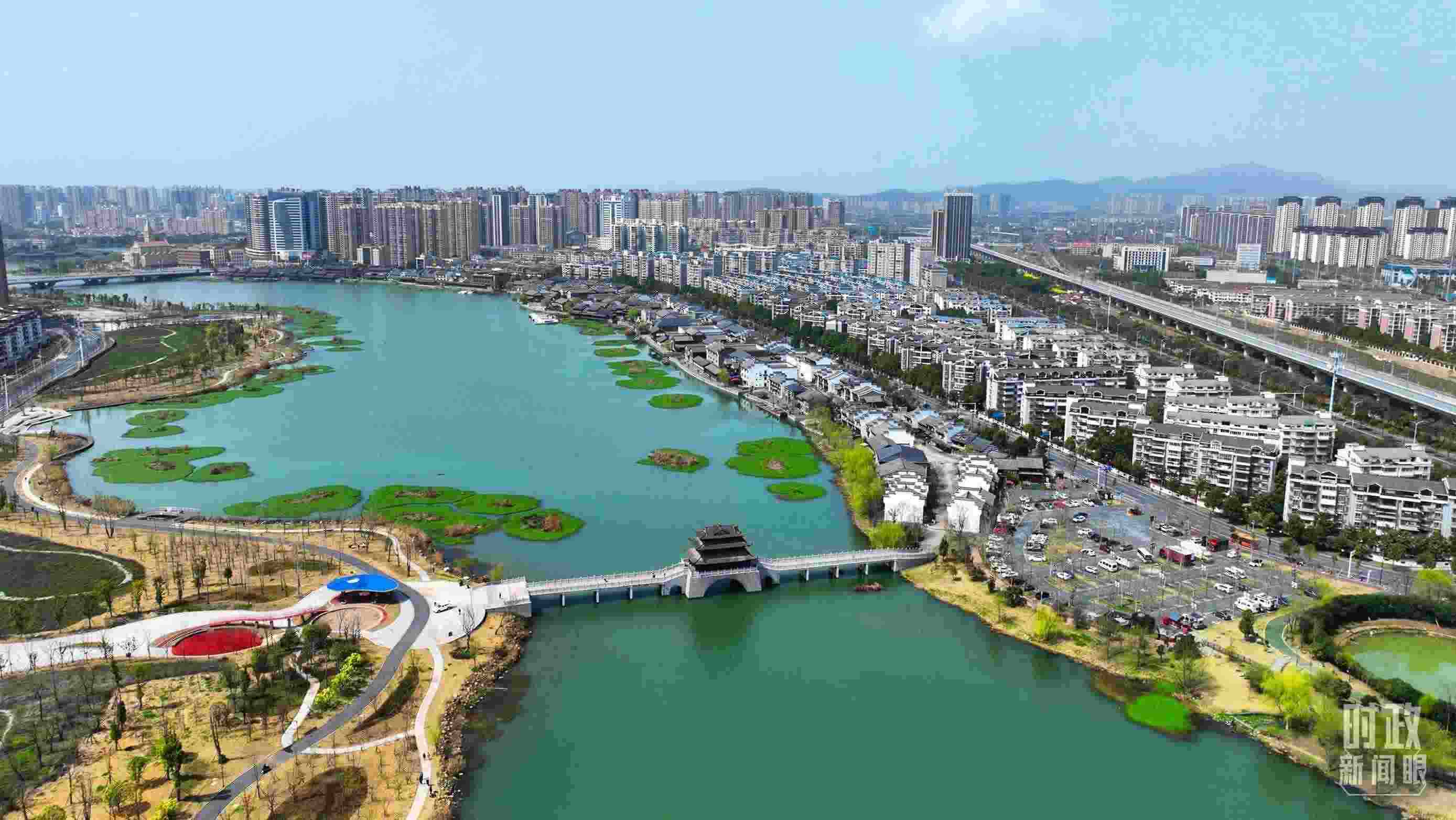 湖南常德。此次座談會(huì)前，習(xí)近平在長沙、常德兩地實(shí)地考察。（總臺央視記者范凱拍攝）