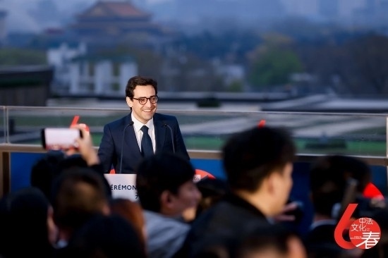 4月1日，法國(guó)外長(zhǎng)塞茹爾內(nèi)出席第18屆“中法文化之春”藝術(shù)節(jié)開幕式。圖片來源：法國(guó)駐華大使館