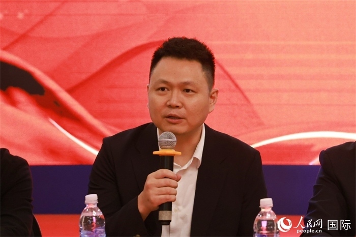 中國駐里約熱內(nèi)盧總領(lǐng)館副總領(lǐng)事王尉育在座談會上致辭。人民網(wǎng)記者 陳海琪攝