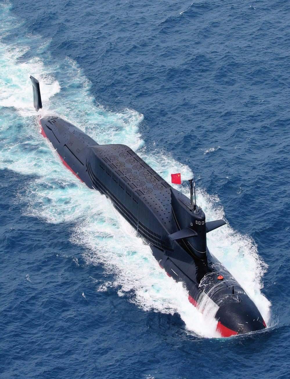 某潛艇執(zhí)行實戰(zhàn)化訓練歸來（2018年3月攝）。周啟青攝