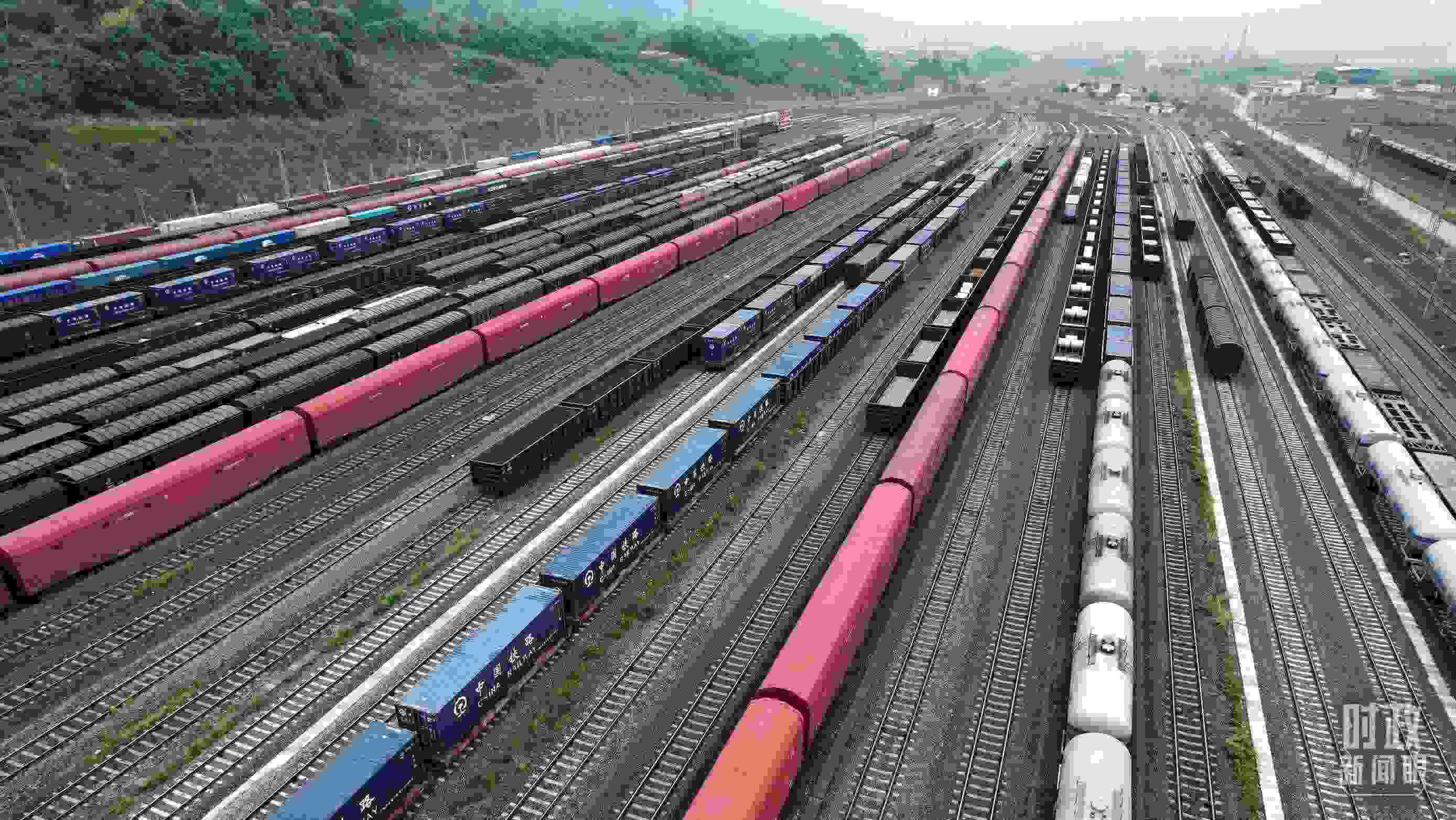 △重慶國際物流樞紐園區(qū)。（總臺央視記者范凱拍攝）