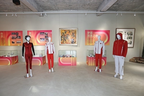 “揚帆起航 為巴黎喝彩”中國體育文化展展廳。 主辦方供圖