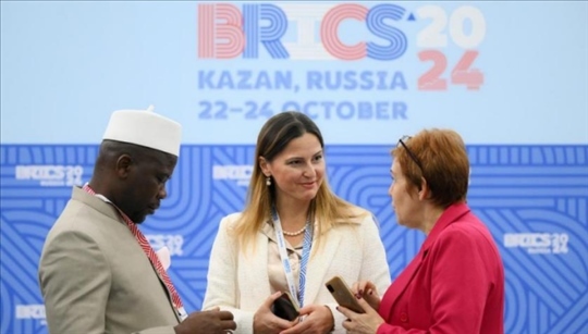 金磚國家領(lǐng)導(dǎo)人第十六次會晤期間，新聞記者在國際新聞中心工作