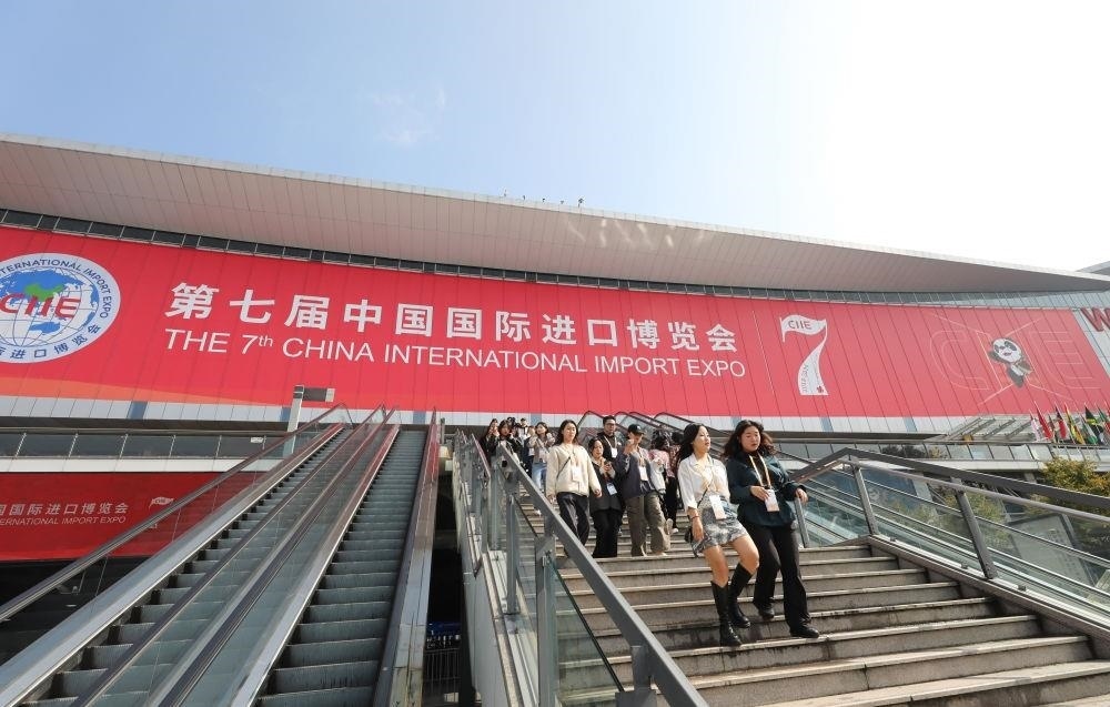 第七屆進博會按年計意向成交額超八百億美元。