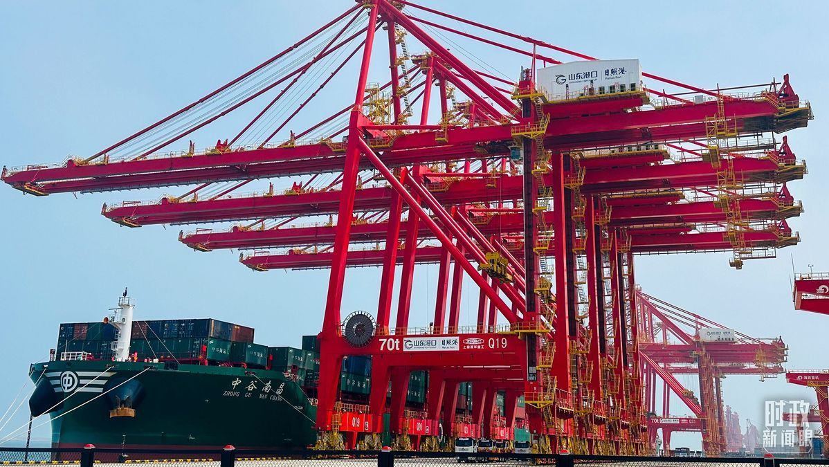 △山東日照港。（總臺(tái)央視記者范一鳴拍攝）