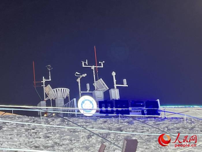 園區(qū)內九要素自動氣象觀測站。人民網 高清揚攝