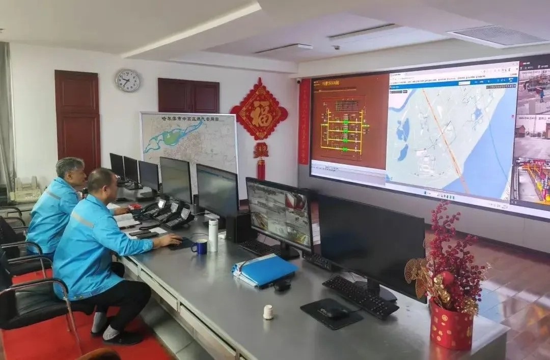 工作人員在燃氣調度中心值守。受訪者供圖